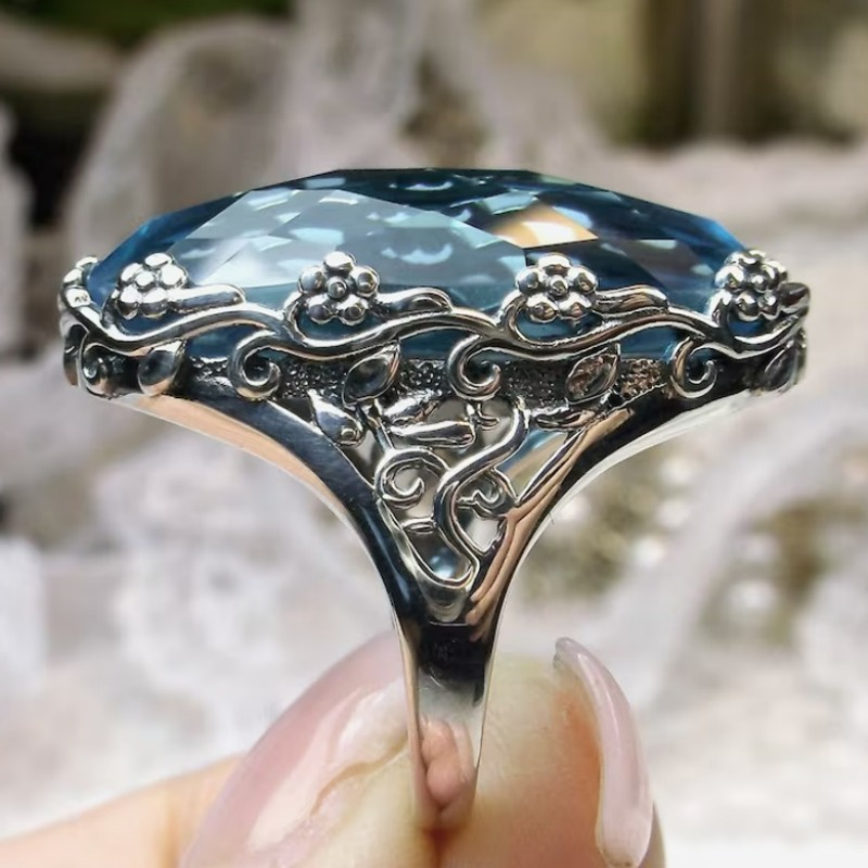 Exquisite Vintage Oval Blue Zirconia Ring, Retro Floral Design